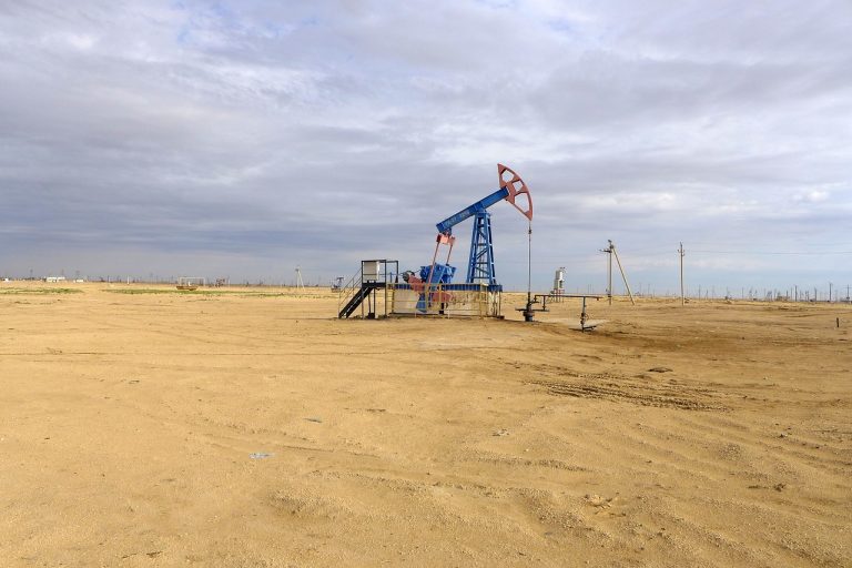 Oil Prices Remain Steady – Moderate Weekly Gains